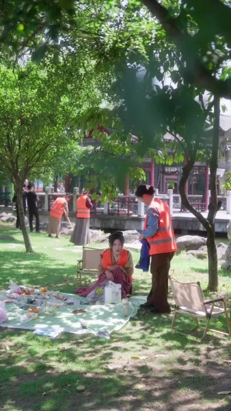 ในสมัยขาดแคลน แม่ข้ามเวลาเลี้ยงลูก