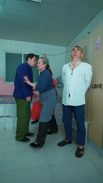 หลุมศพ พังพอนสีเหลือง