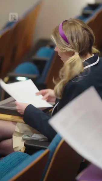 ใต้ปีกราชามาเฟีย