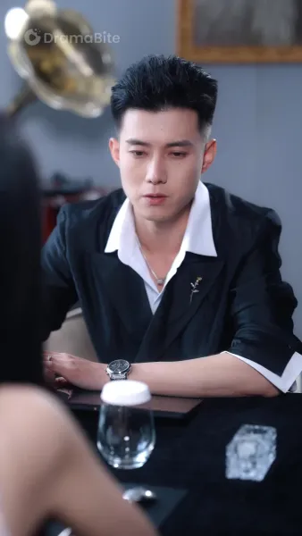 การกลับมาของทนายควีน