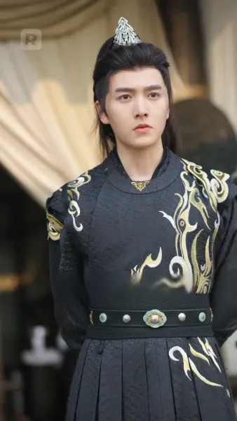 (พากย์) จันทราอาบโลหิต