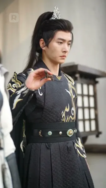 (พากย์) จันทราอาบโลหิต