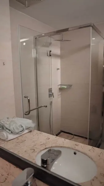 คุณนายน้อยกับกัปตันยุค 70