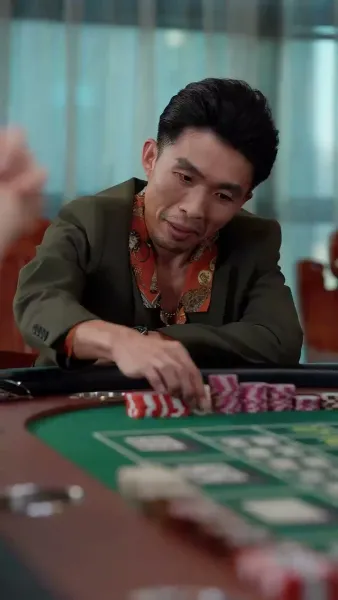 (พากย์เสียง) ความลับบนโต๊ะพนัน