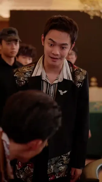 (พากย์เสียง) ความลับบนโต๊ะพนัน