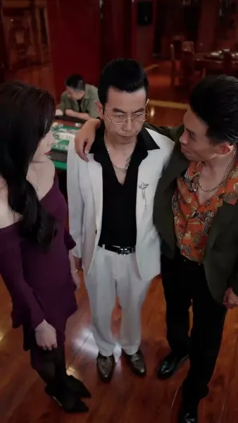 (พากย์เสียง) ความลับบนโต๊ะพนัน