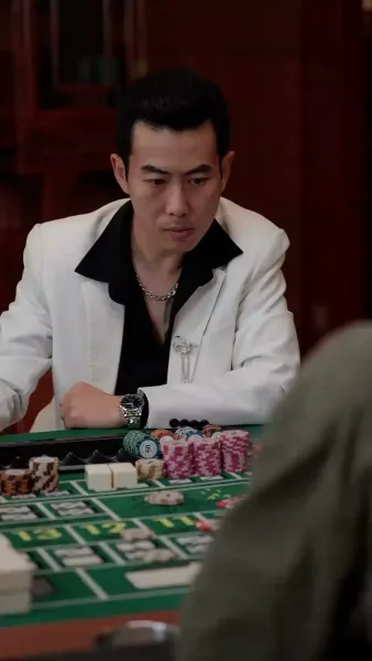 (พากย์เสียง) ความลับบนโต๊ะพนัน