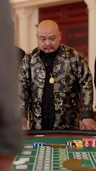 (พากย์เสียง) ความลับบนโต๊ะพนัน