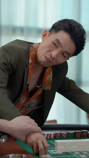 (พากย์เสียง) ความลับบนโต๊ะพนัน