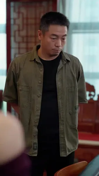 (พากย์เสียง) ความลับบนโต๊ะพนัน