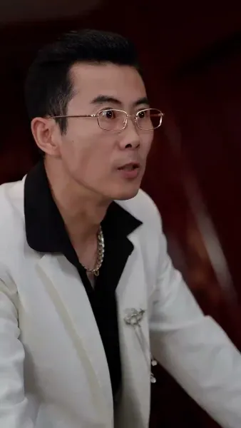 (พากย์เสียง) ความลับบนโต๊ะพนัน