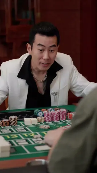 (พากย์เสียง) ความลับบนโต๊ะพนัน