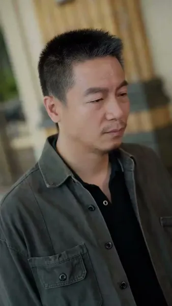 (พากย์เสียง) ความลับบนโต๊ะพนัน