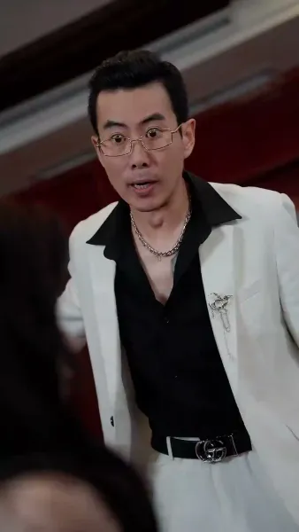 (พากย์เสียง) ความลับบนโต๊ะพนัน