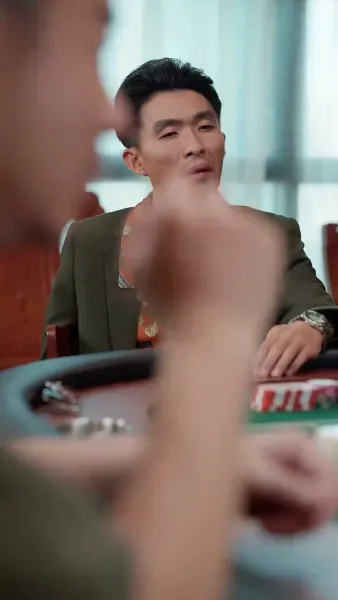 (พากย์เสียง) ความลับบนโต๊ะพนัน