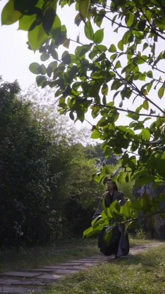 พระสวามีจำเป็น