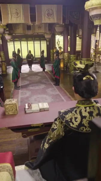 พระสวามีจำเป็น