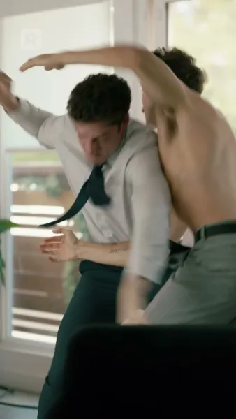 สิ่งล่อใจร้ายแรง: ระหว่างสองอัลฟ่า