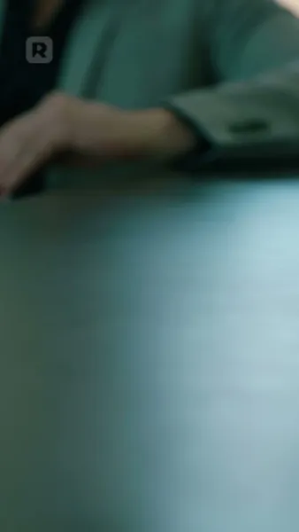 สิ่งล่อใจร้ายแรง: ระหว่างสองอัลฟ่า