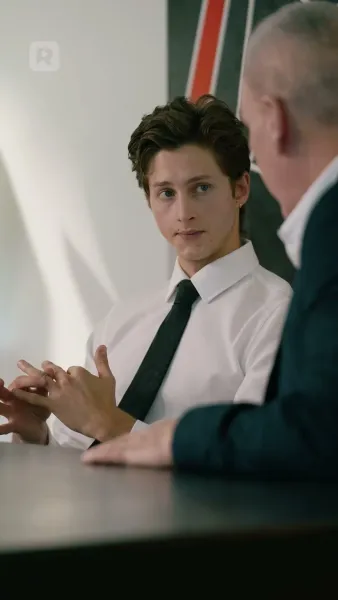 สิ่งล่อใจร้ายแรง: ระหว่างสองอัลฟ่า