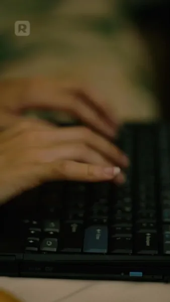 สิ่งล่อใจร้ายแรง: ระหว่างสองอัลฟ่า