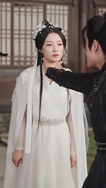 ราชินีผู้ท้าทายสวรรค์