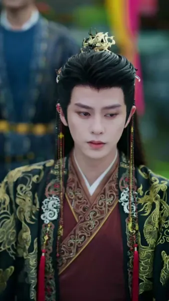 ความลับใต้ชุดบุรุษสู่ความวุ่นวายในจวนอ๋อง