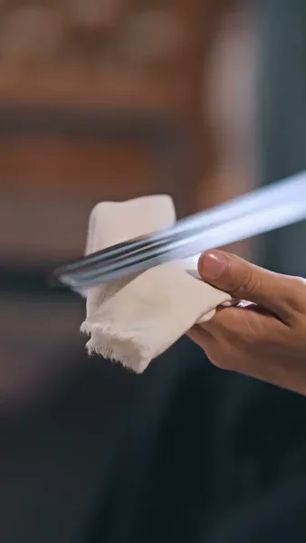 ความลับใต้ชุดบุรุษสู่ความวุ่นวายในจวนอ๋อง