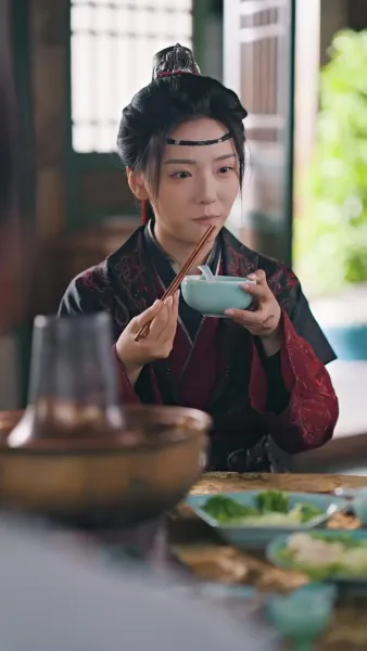 ความลับใต้ชุดบุรุษสู่ความวุ่นวายในจวนอ๋อง