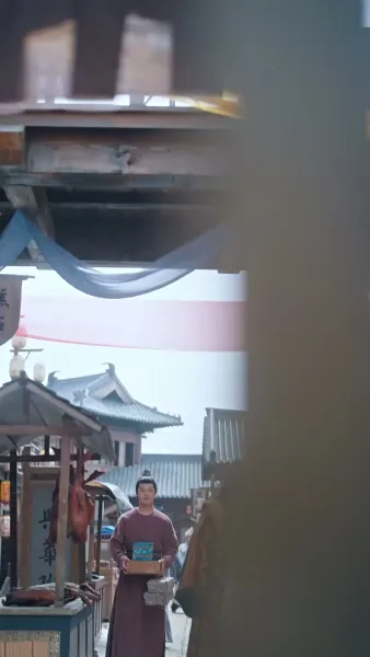 ความลับใต้ชุดบุรุษสู่ความวุ่นวายในจวนอ๋อง