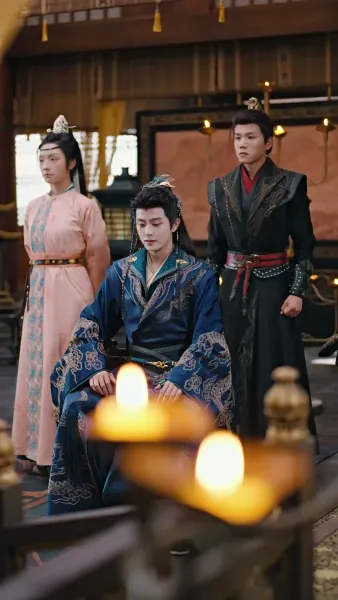 ความลับใต้ชุดบุรุษสู่ความวุ่นวายในจวนอ๋อง