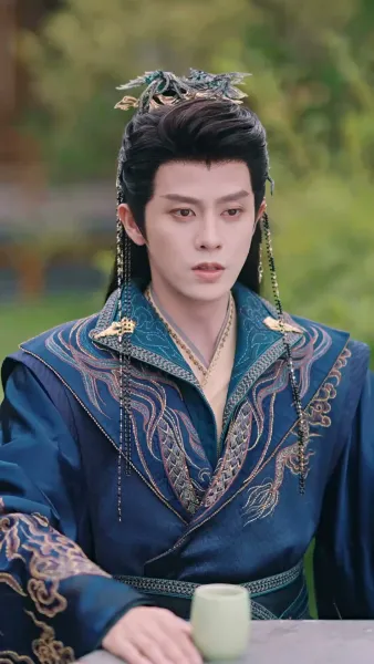 ความลับใต้ชุดบุรุษสู่ความวุ่นวายในจวนอ๋อง