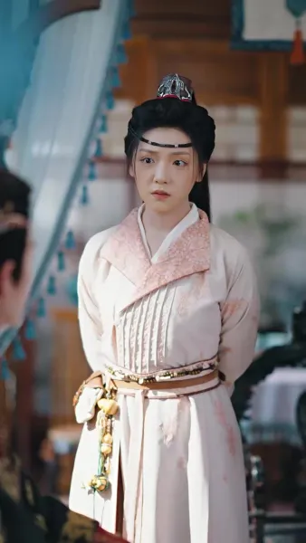 ความลับใต้ชุดบุรุษสู่ความวุ่นวายในจวนอ๋อง