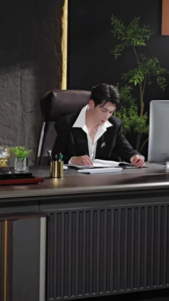 หลังหมดสัญญา เขาทิ้งอดีต