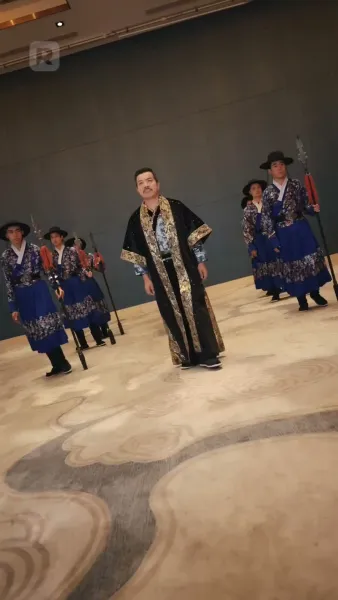 ฉันคือราชามังกรและผู้พิทักษ์ในตำนาน