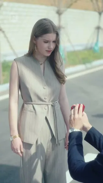 รักแตกร้าวเงาคำลวง