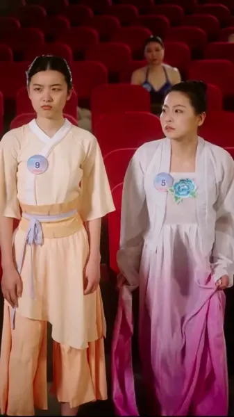 เงารักในเวทีแห่งฝัน