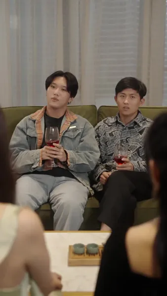 （พากย์ไทย）อุ้มรักสาวโรงงาน