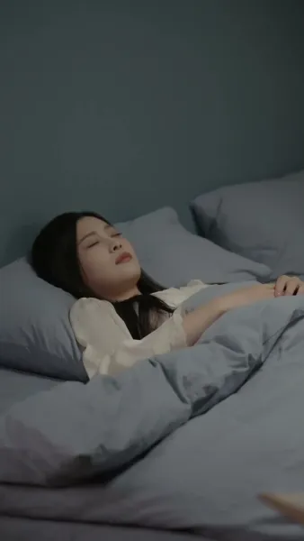 （พากย์ไทย）อุ้มรักสาวโรงงาน