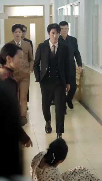 （พากย์ไทย）อุ้มรักสาวโรงงาน