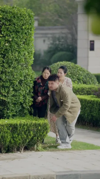 （พากย์ไทย）อุ้มรักสาวโรงงาน