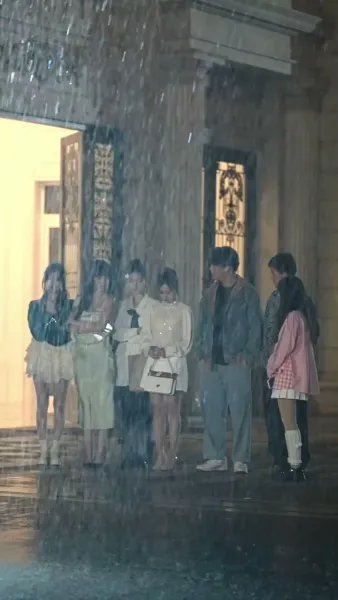 （พากย์ไทย）อุ้มรักสาวโรงงาน