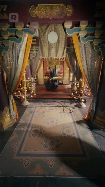 เพลิงแค้นสีชาด: บ่วงรักจักรพรรดิ