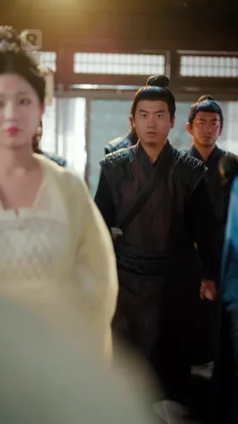 เพลิงแค้นสีชาด: บ่วงรักจักรพรรดิ