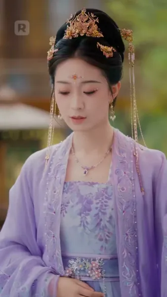 เพลิงแค้นสีชาด: บ่วงรักจักรพรรดิ