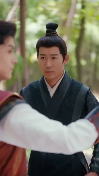 เพลิงแค้นสีชาด: บ่วงรักจักรพรรดิ