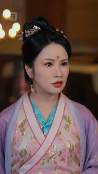 เพลิงแค้นสีชาด: บ่วงรักจักรพรรดิ