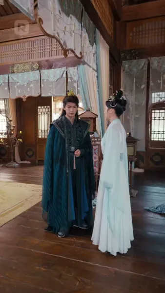 เพลิงแค้นสีชาด: บ่วงรักจักรพรรดิ