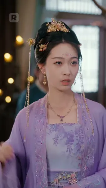 เพลิงแค้นสีชาด: บ่วงรักจักรพรรดิ