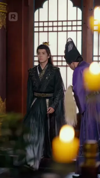 เพลิงแค้นสีชาด: บ่วงรักจักรพรรดิ